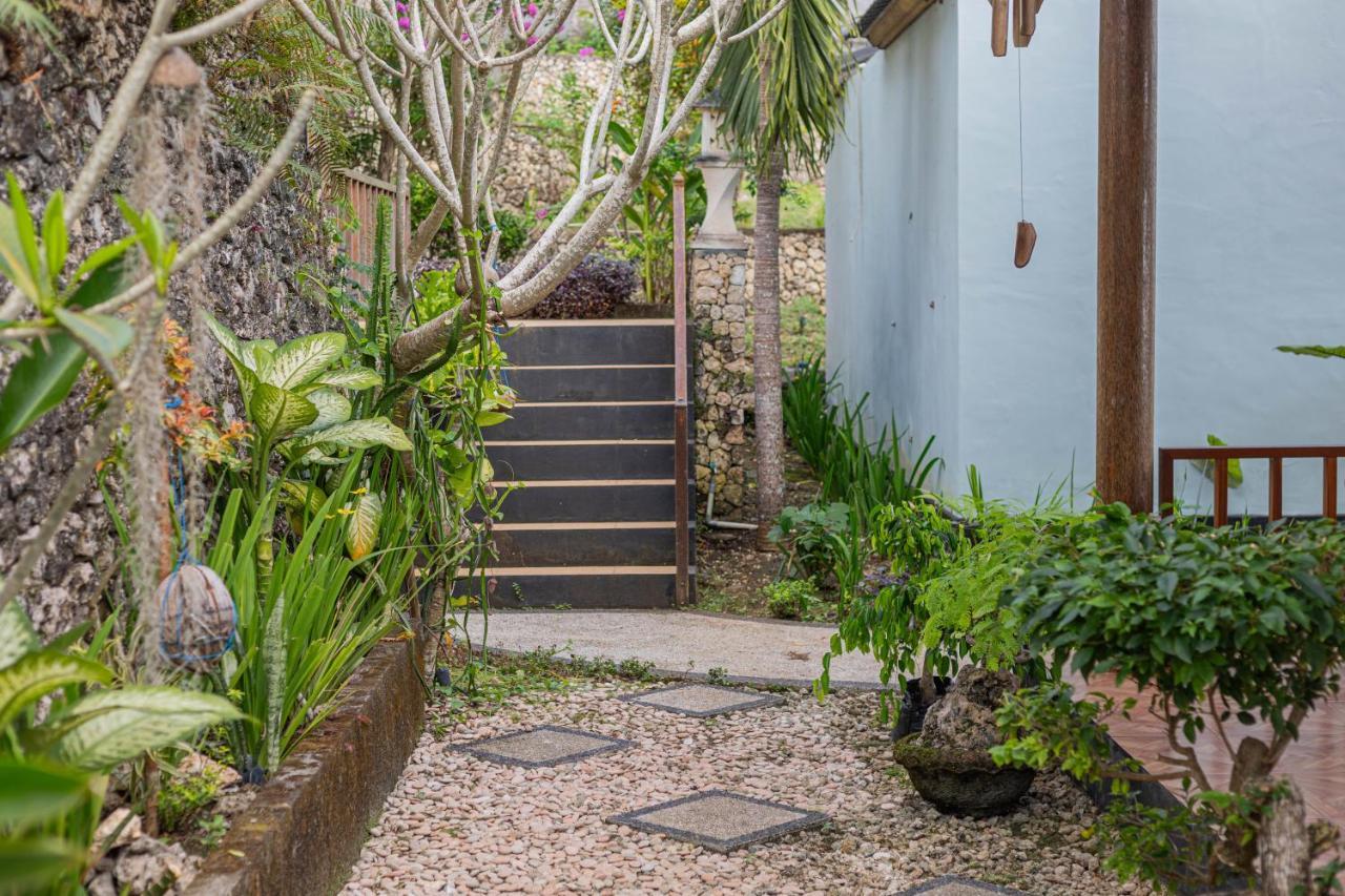 Villa Ume Tenang Nusa Penida Exteriör bild