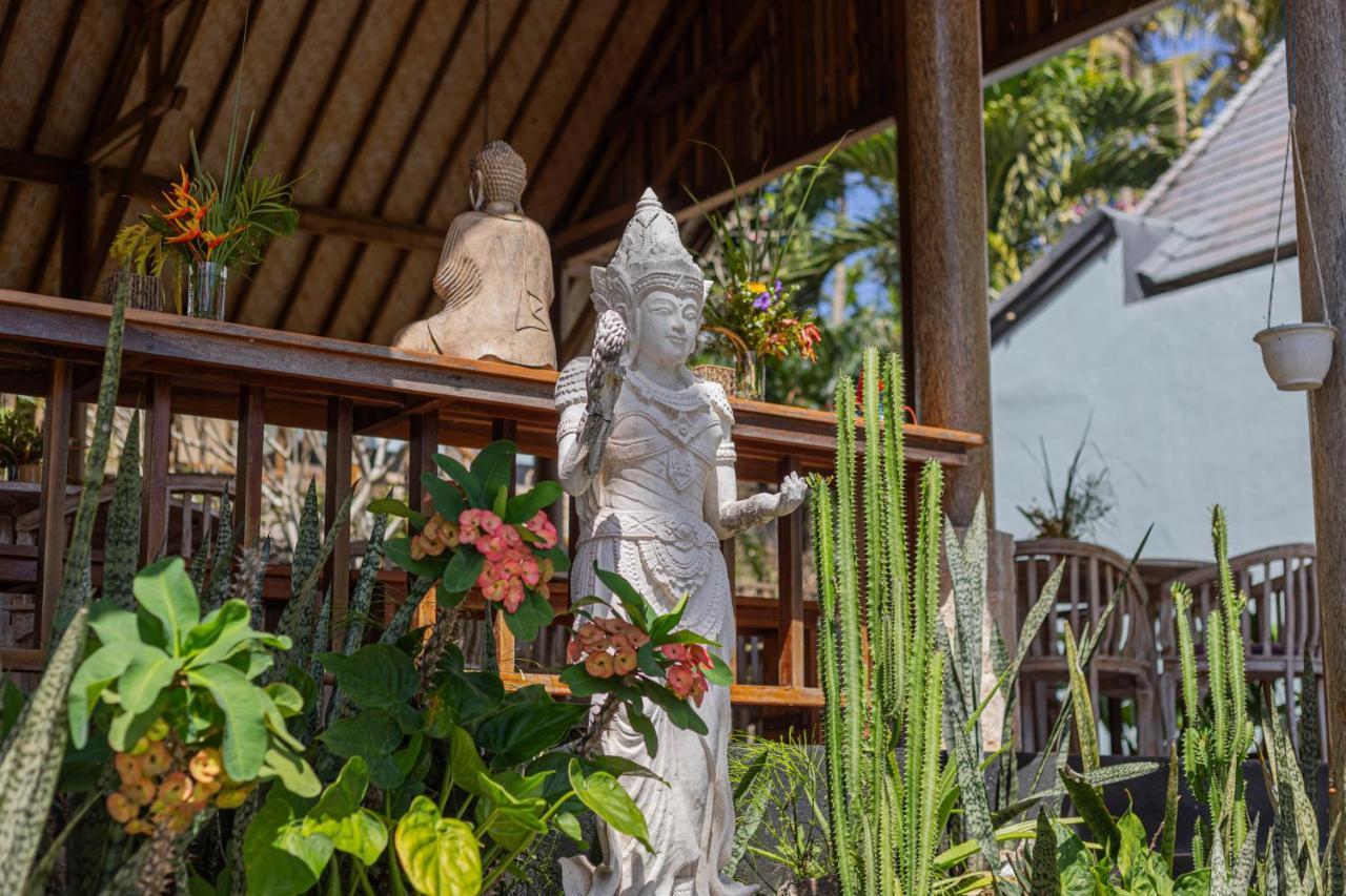 Villa Ume Tenang Nusa Penida Exteriör bild